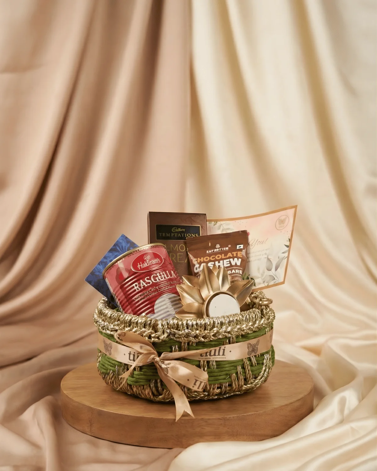 Festive Delight Gift Basket