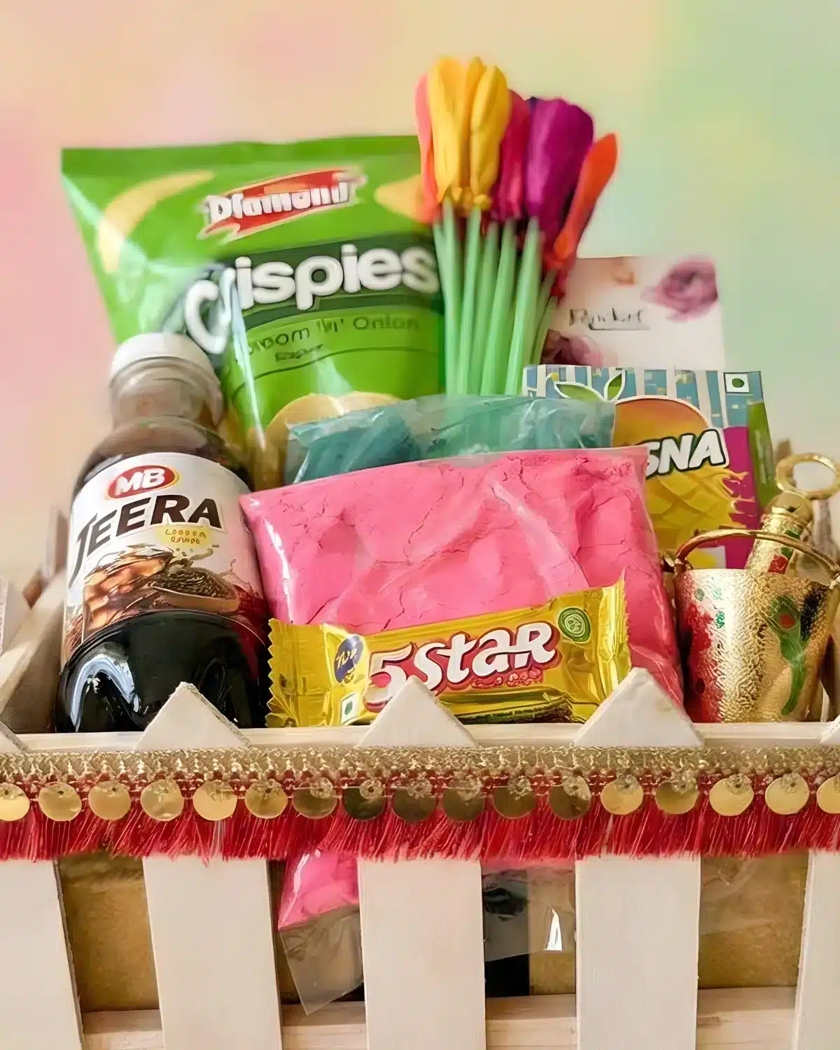 Titlli Classic Holi Treat Hamper