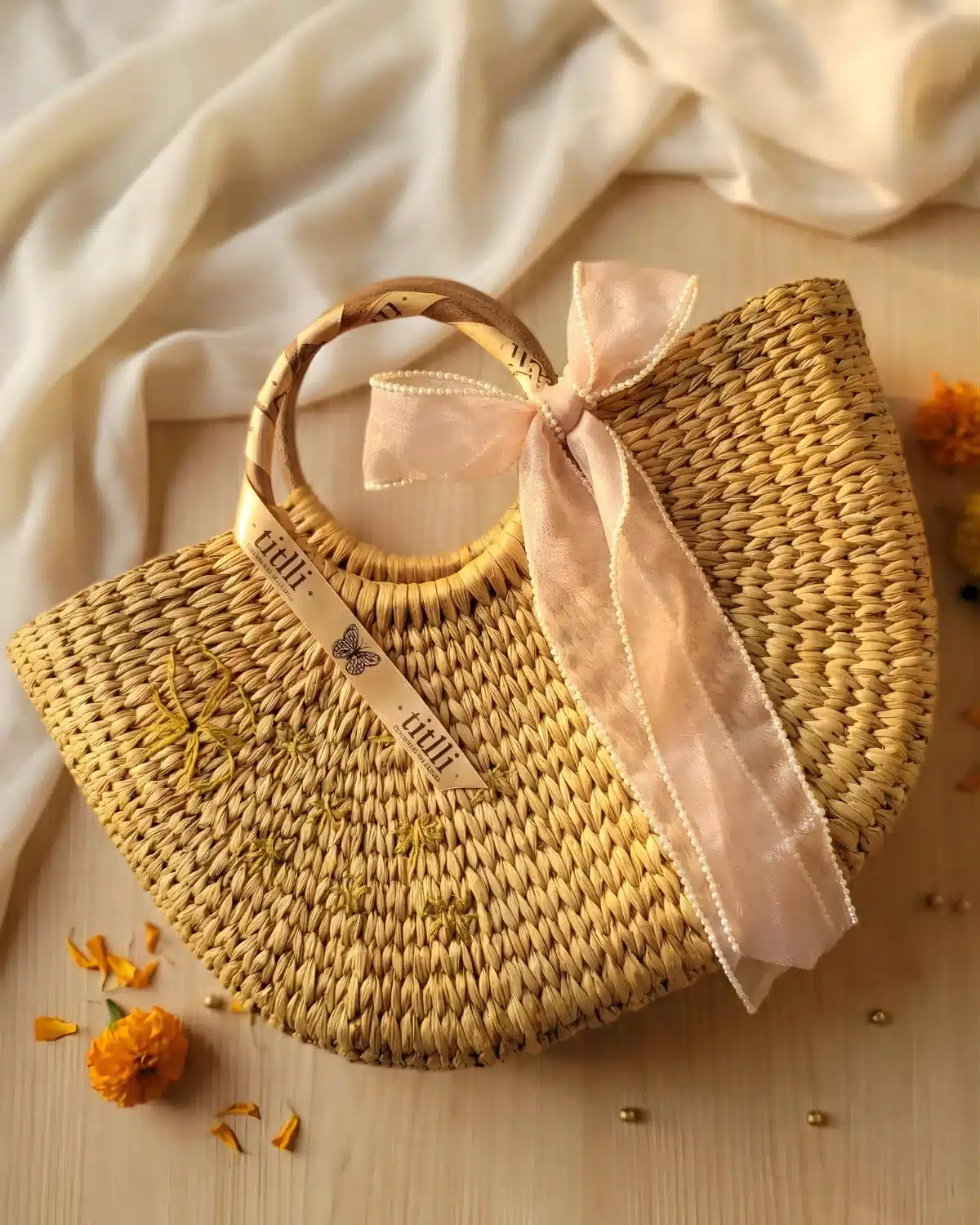 Handcrafted Gift Basket - Curve