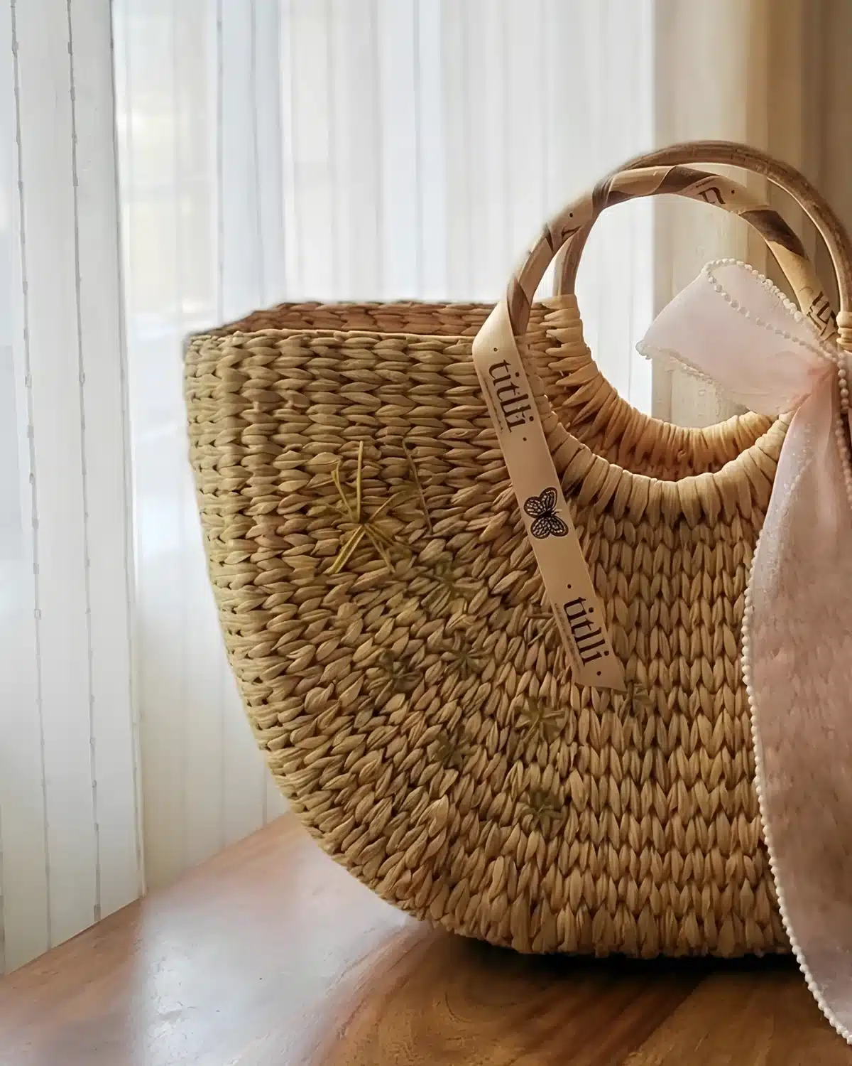 Handcrafted Gift Basket - Curve